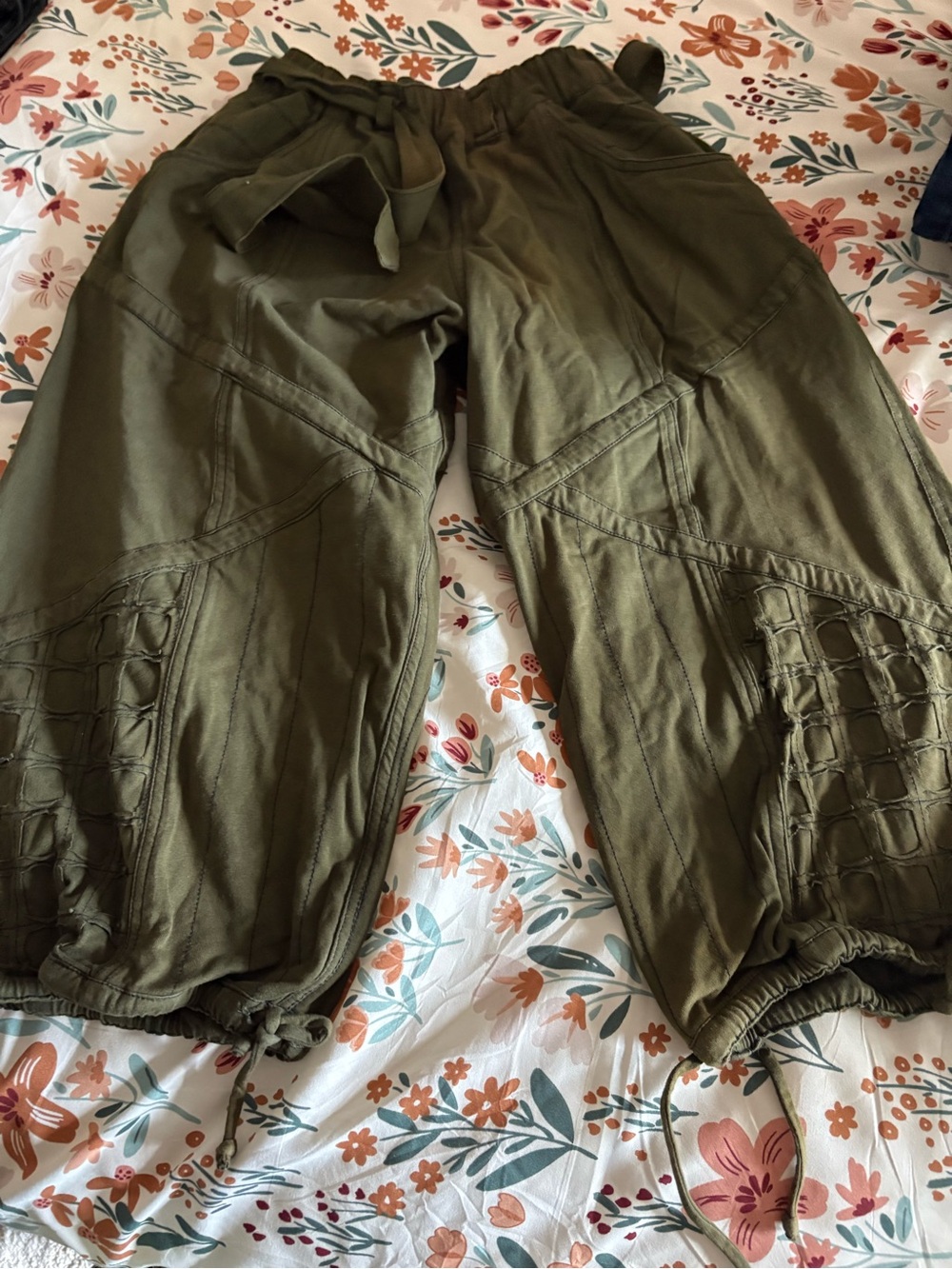 Woman’s  Olive Green Casual Drawstring Pants